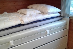 www.schlei.haus / Schlafzimmer 2 / 90 x 200 cm Ausziehbett fertig